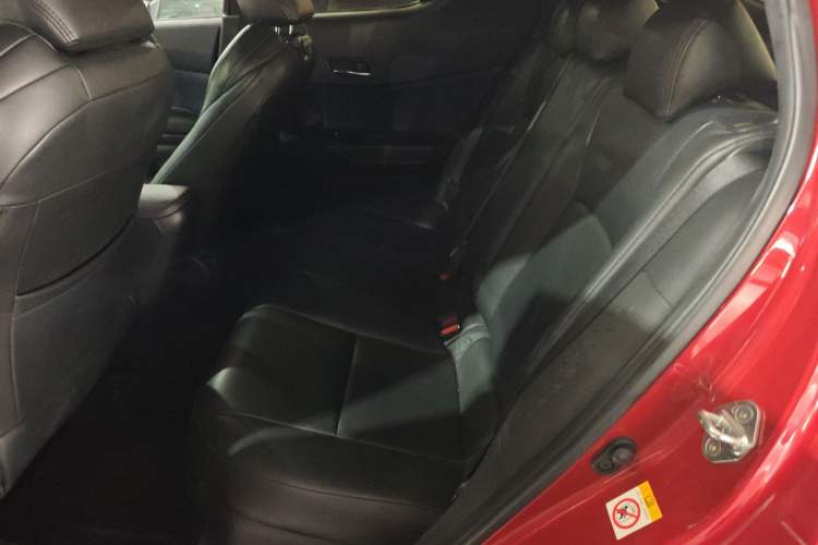 Used Toyota C-HR 2018 2.0L Leading with Sunroof China VI Standard