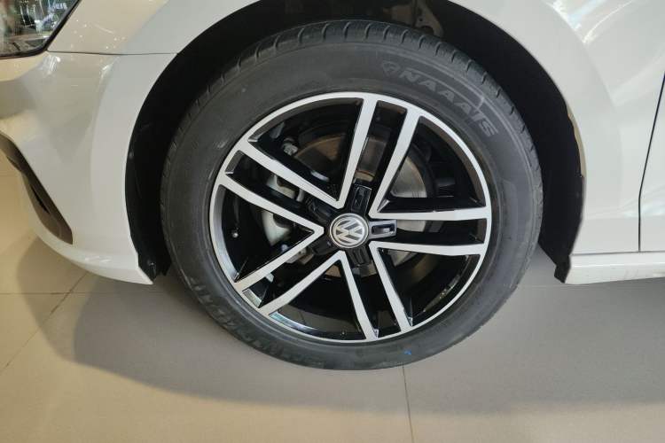 Used Volkswagen Lamando 2021 280TSI DSG Comfort Edition
