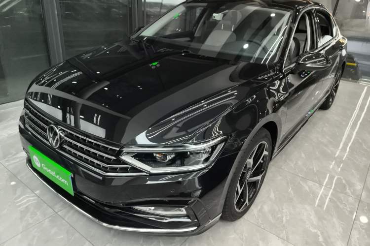 Used Volkswagen Magotan 2023 2 Million Units Commemorative Edition 330TSI DSG Luxury Version