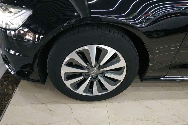 Used Audi A6L 2017 30 FSI Comfort Model
