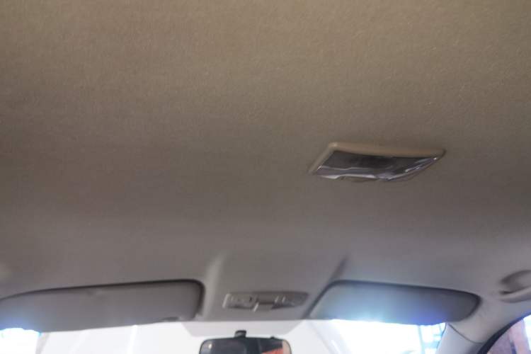 Used Isuzu JLM 2022 2.8T Classic Diesel Two-Wheel Drive Comfort Version with Standard Wheelbase – JE493ZLQ6E
