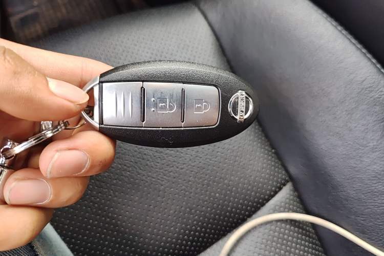 Used Nissan X-Trail 2015 2.0L CVT Comfort MAX Edition 2WD
