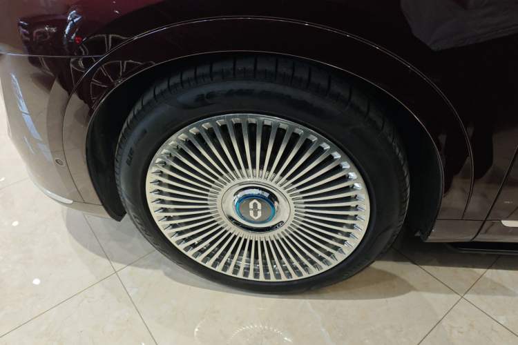 Used Hima AITO M9 2025 Extended-Range Ultra Version 52 kWh 5-Seater Edition
