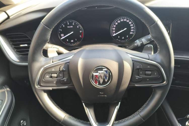 Used Buick Envision 2022 Encore Plus 652T Five-Seat Luxury Model