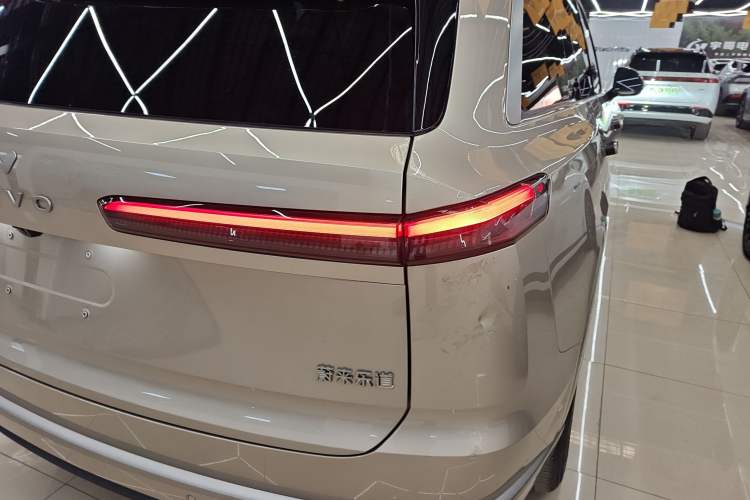 Used ONVO Luxeed L90 2025 Model—Max Six-Seater Version