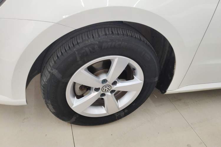 Used Volkswagen Lavida 2015 1.6L Automatic Fashion Edition