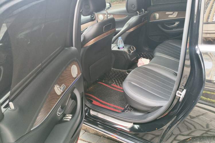 Used Mercedes-Benz E-Class 2018 Facelift E 300 L Luxury Edition