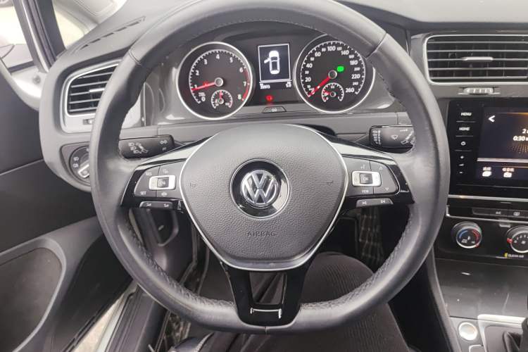 Used Volkswagen Golf 2020 Zhiai Edition 280TSI DSG Comfort Model