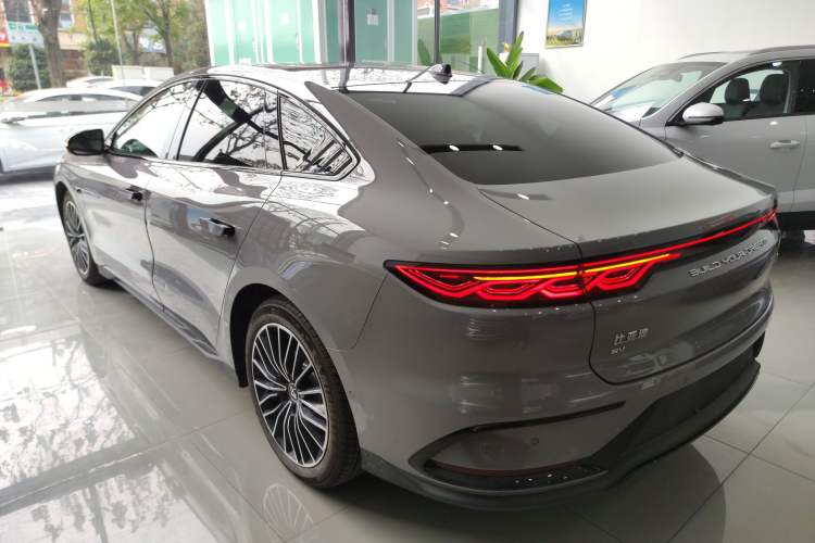 Used BYD Han 2025 EV with 701 km of Laser Radar-Enabled Intelligent Driving
