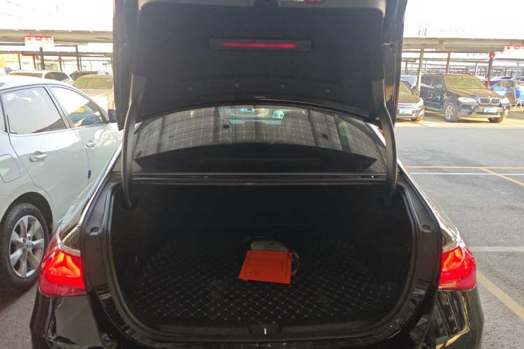 Used Mercedes-Benz E-Class 2024 E 300 L Fashion Sport Model
