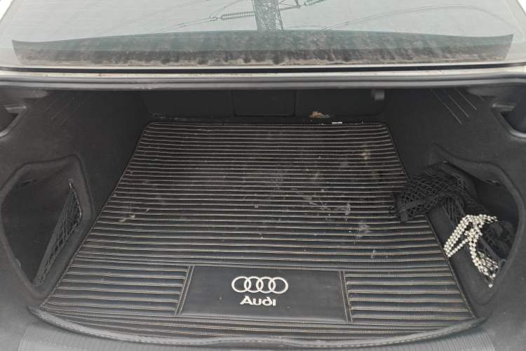 Used Audi A4L 2018 30th Anniversary Edition 40 TFSI Fashion Model
