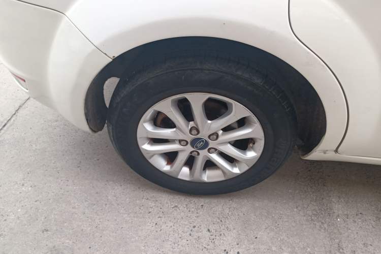 Used Ford Focus 2013 Hatchback Classic 1.8L Automatic Millionth Anniversary Edition
