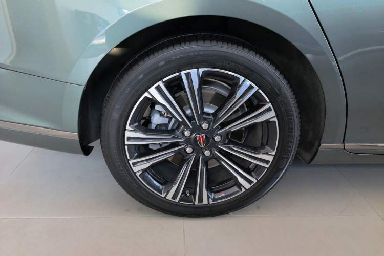 Used Hongqi H9 2024 2.0T Qixiang Private Style Edition
