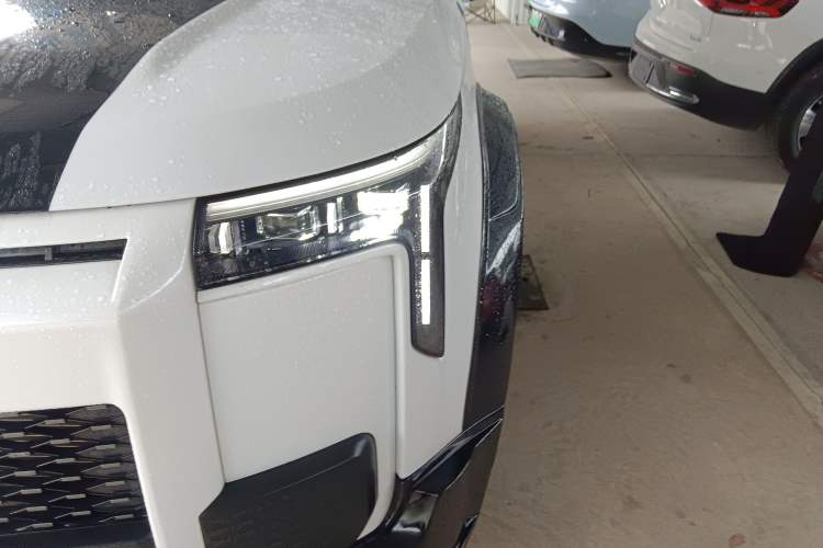 Used  01 2023 All-Purpose 7-Seater Version
