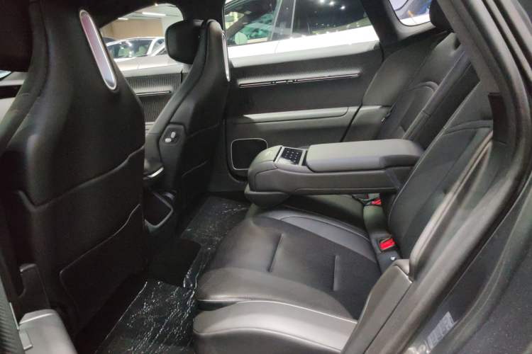 Used  12 2025 Ultra Extended-Range Edition
