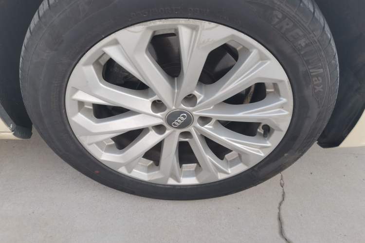 Used Audi A4L 2017 Plus 40 TFSI Ambition Model
