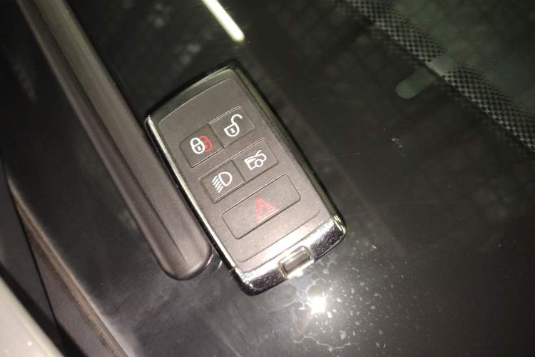 Used Jaguar XEL 2021 2.0T 250 PS Black Edition Sport Version