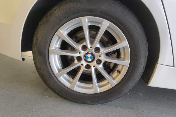 Used BMW 3 Series 2016 316i Fashion Model
