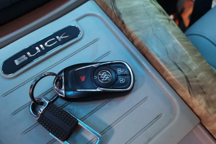 Used Buick GL8 2018 ES 28T Comfort Model China VI Standard