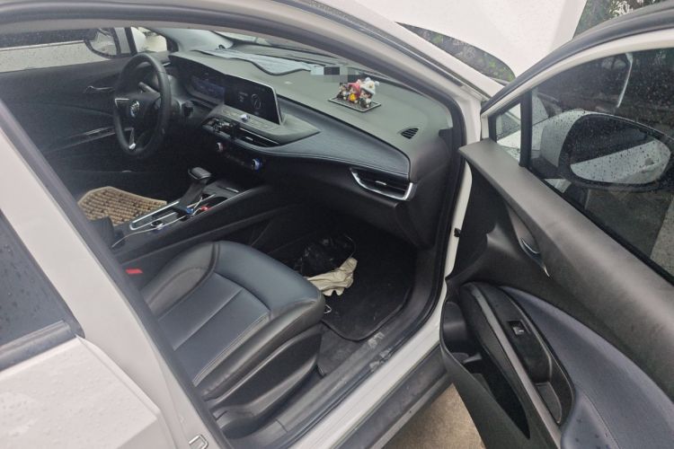 Used Buick Velite 6 2023 430km Range Commuter Version
