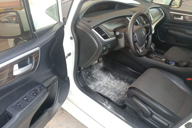 Used Honda Jade 2017 1.8L automatic Comfort version 5 seats
