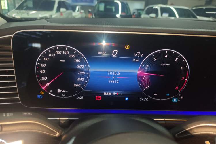 Used Mercedes-Benz GLE 2024 Refreshed GLE 350 4MATIC Stylish Edition
