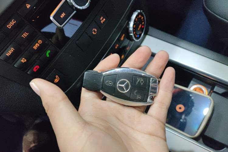 Used Mercedes-Benz GLK-Class 2013 Facelift GLK 300 4MATIC Fashion Edition
