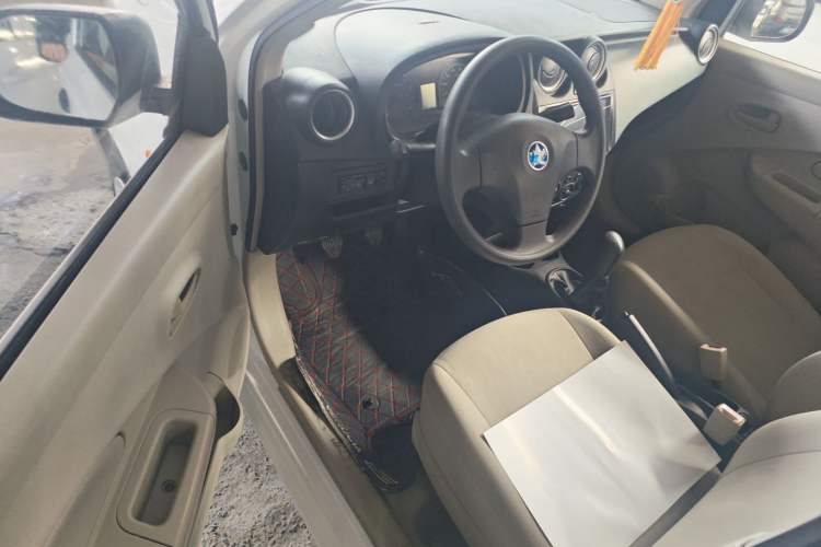 Used Venucia R30 2014 1.2L Manual Enjoyment Edition
