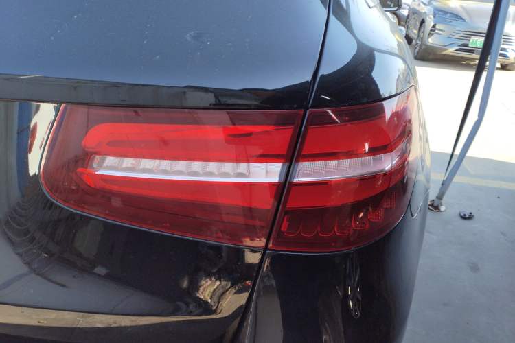 Used Mercedes-Benz GLC 2017 GLC 260 4MATIC Dynamic Edition
