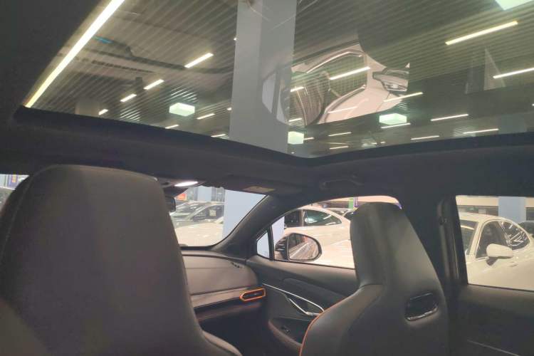 Used Changan UNI-T 2022 2.0T Prestige Version
