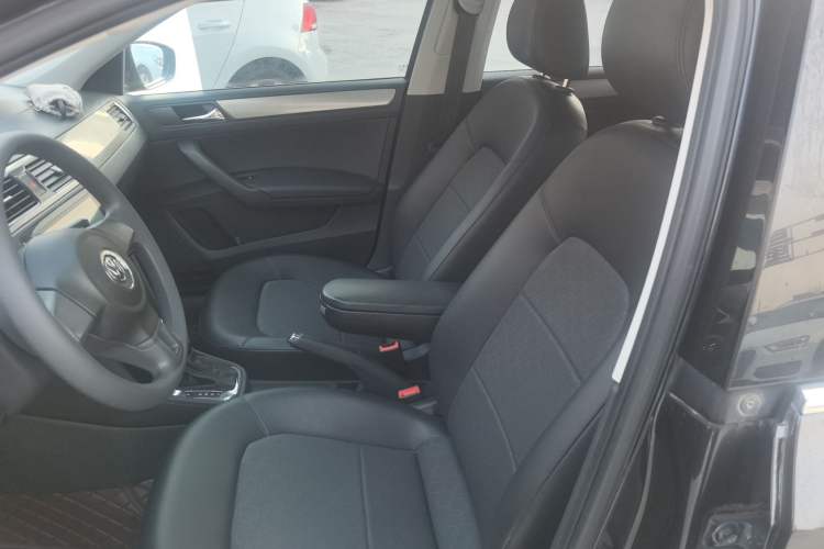 Used Volkswagen Santana 2013 1.6L Automatic Comfort Edition
