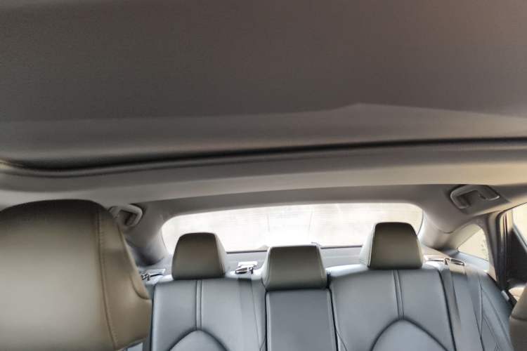 Used Toyota Avalon 2023 2.0L Premium Edition
