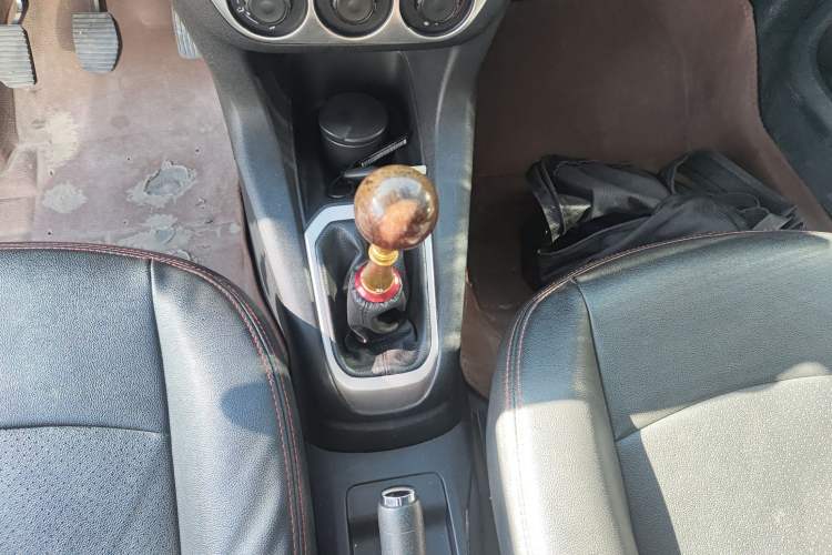 Used Peugeot 301 2016 1.6L Manual Comfort Edition