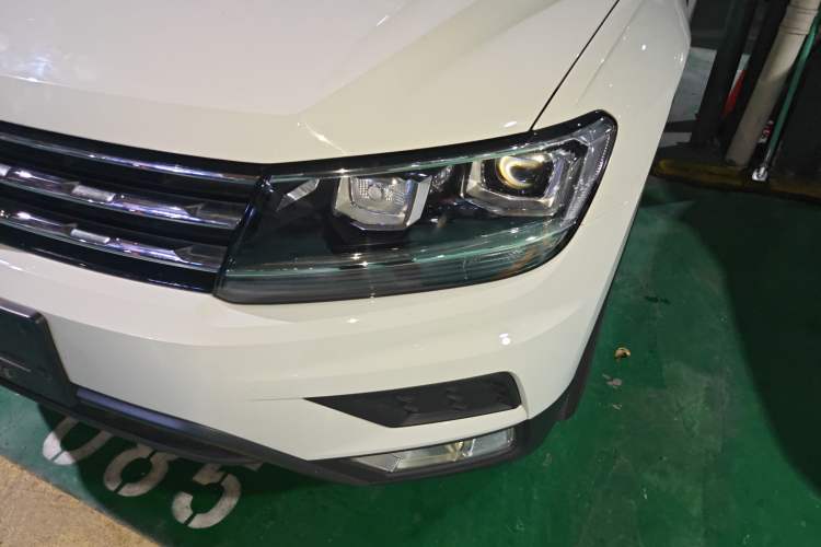 Used Volkswagen Tiguan L 2019 330TSI Automatic Two-Wheel Drive Luxury Edition China V Standard
