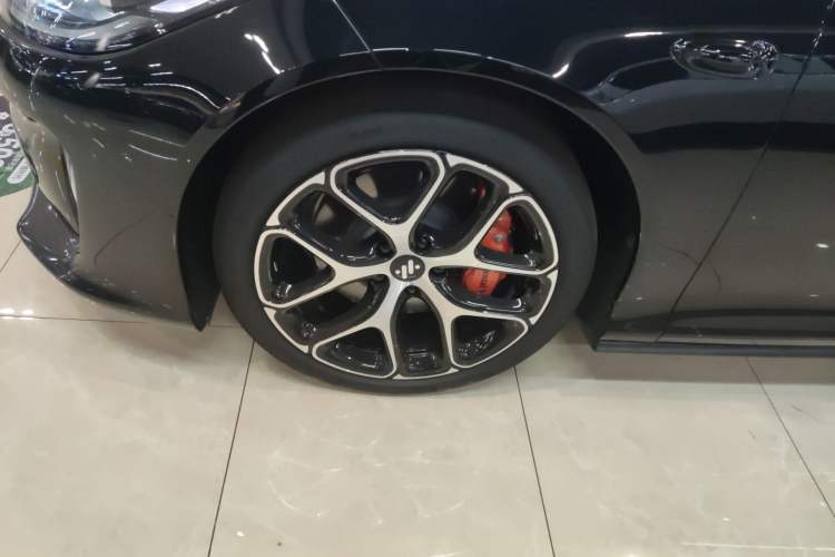 Used  L6 2025 Ultra Model
