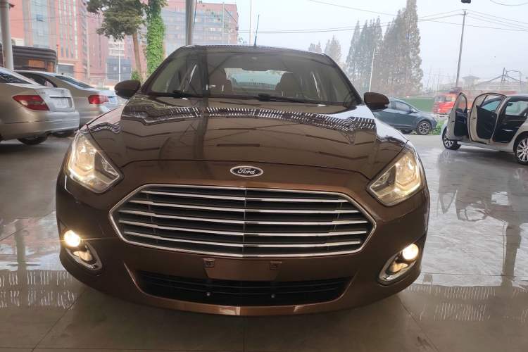 Used Ford Escort 2015 1.5L Manual Fashion Edition
