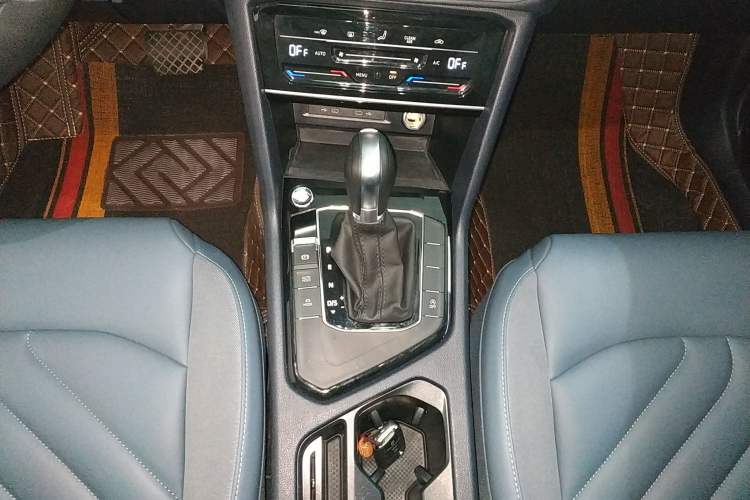 Used Volkswagen Tharu 2023 300TSI Two-Wheel-Drive Full Moon Edition
