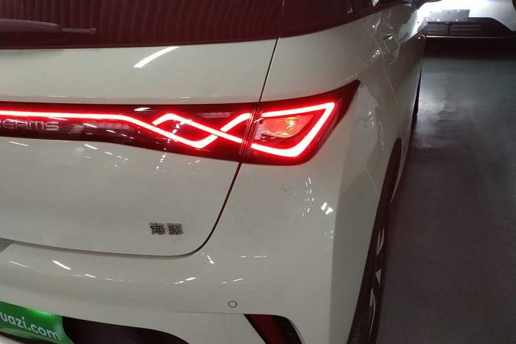 Used BYD Dolphin 2024 Honor Edition 420km Fashion Version
