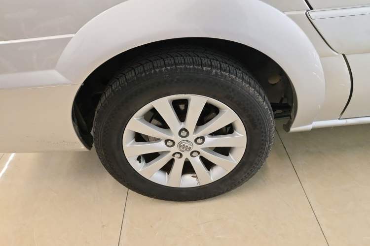 Used Buick GL8 2014 2.4L Classic Edition