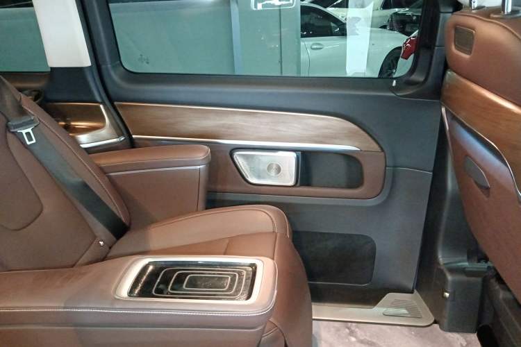 Used Mercedes-Benz V-Class 2022 V 260 L Long-wheelbase Luxury Edition
