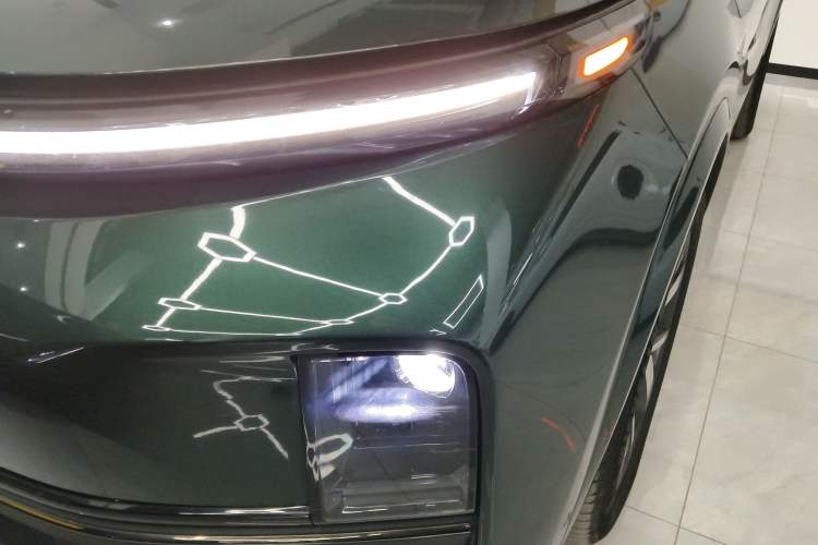 Used Li Auto L8 2023 Pro Model
