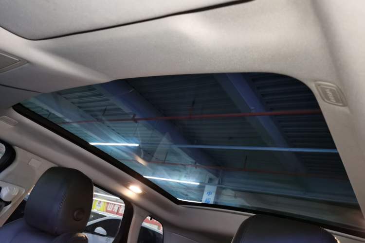 Used Land Rover Range Rover Evoque 2018 240 PS SE Smart Brilliance Edition
