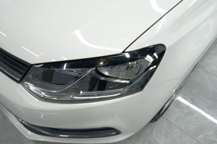 Used Volkswagen Polo 2016 1.6L Automatic Comfort Model
