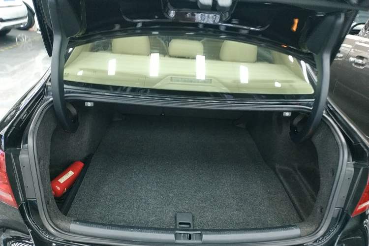 Used Volkswagen Passat 2014 1.8TSI DSG Luxury Edition
