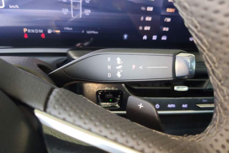 Used Buick LaCrosse 2025 28T Platinum Edition
