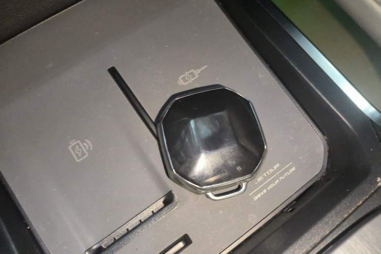 Used JETOUR Traveler 2023 2.0T All-Wheel Drive CrossPRO+