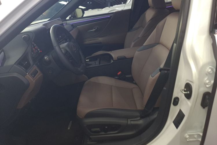 Used Lexus ES 2025 200 Premium Edition
