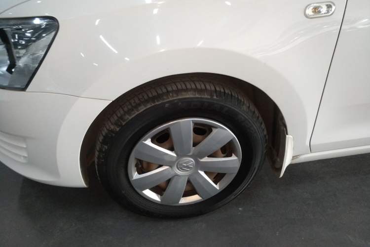 Used Volkswagen Santana 2015 1.6L Manual Fashion Edition
