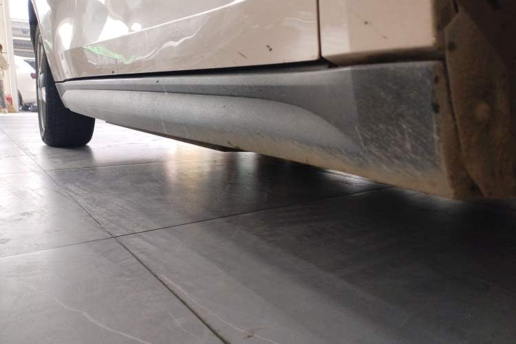 Used ORA Good Cat 2023 401 km Standard Range Luxury Version Lithium Iron Phosphate
