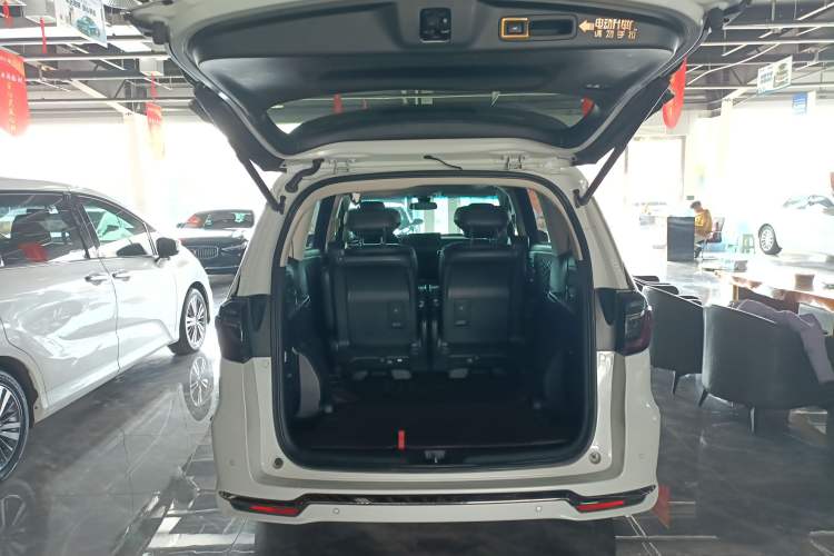 Used Honda Elysion 2022 2.0L eHEV Prestige Edition
